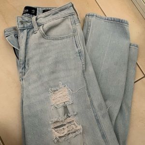 Hollister High Rise Mom Jeans